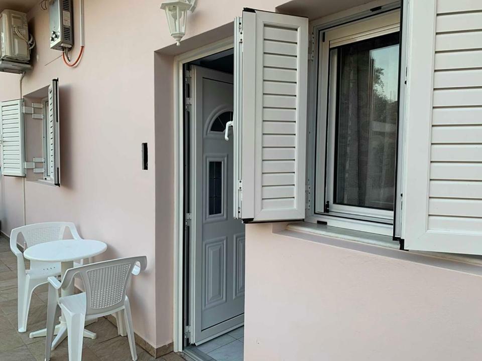 Gardenia Rooms Iraklion Buitenkant foto